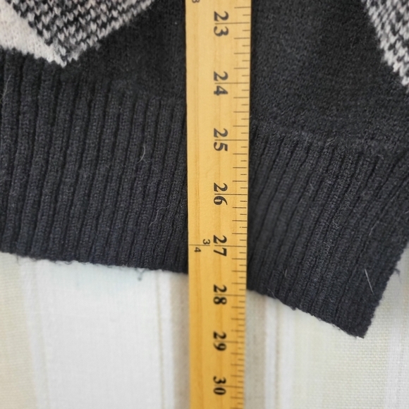 Lane Bryant Knit Cardigan Sweater Plaid Black White Size 14/16 - Picture 6 of 10